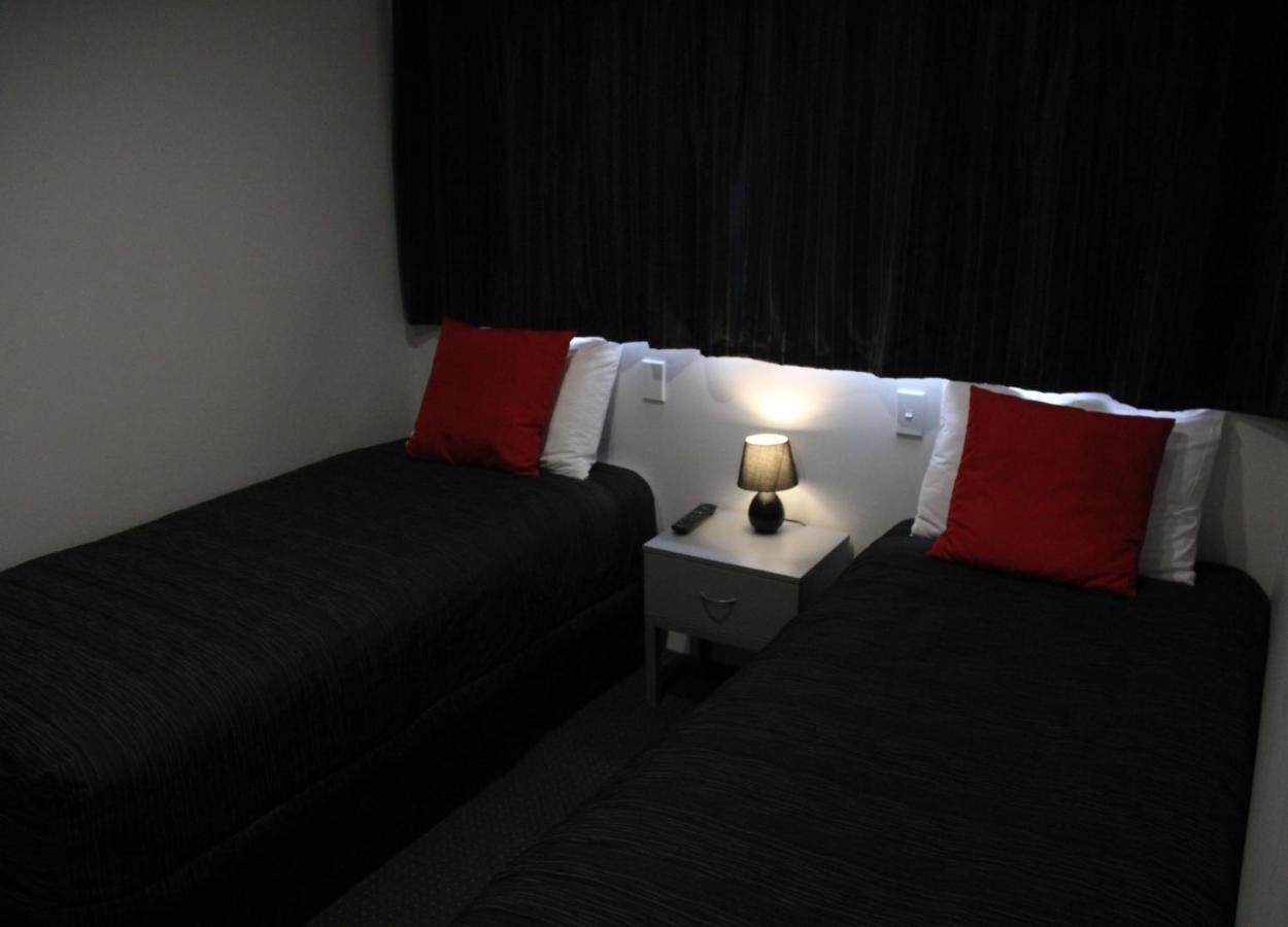 Pukekura Motor Lodge New Plymouth Luaran gambar A room at the hotel