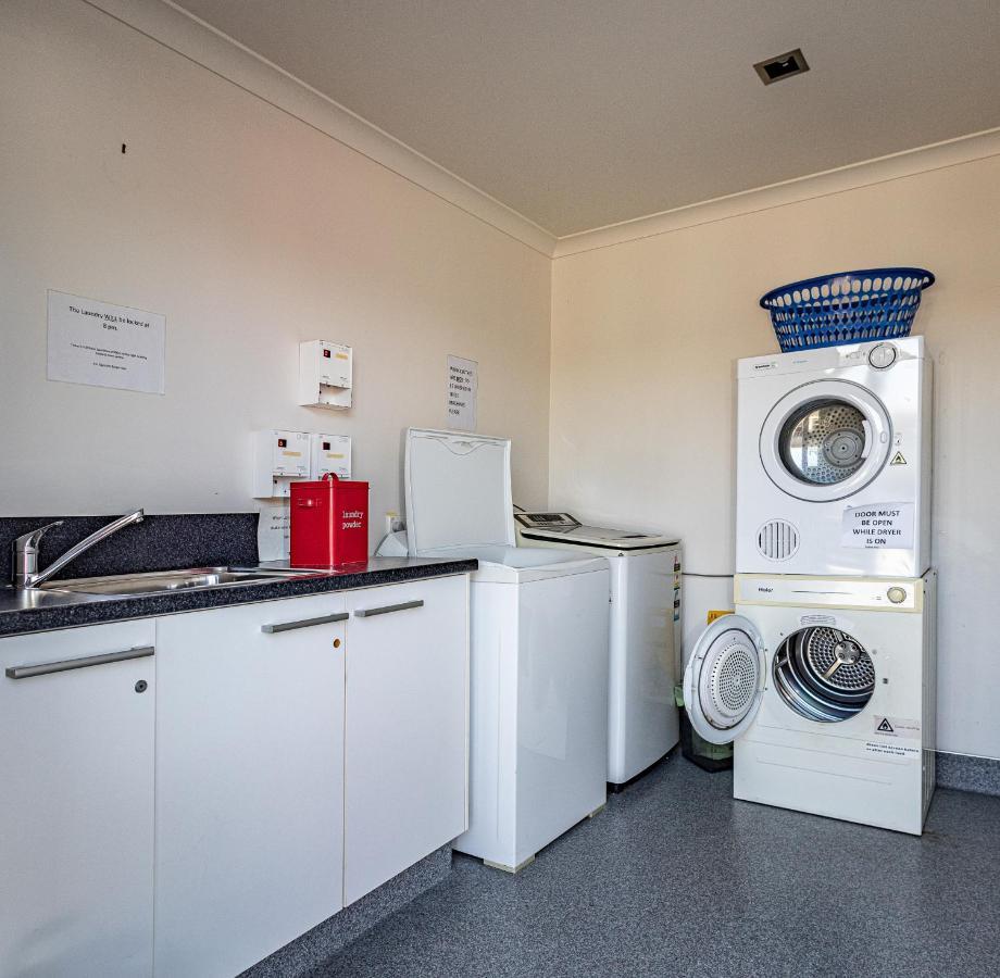 Pukekura Motor Lodge New Plymouth Luaran gambar Laundry facilities at the University of Otago