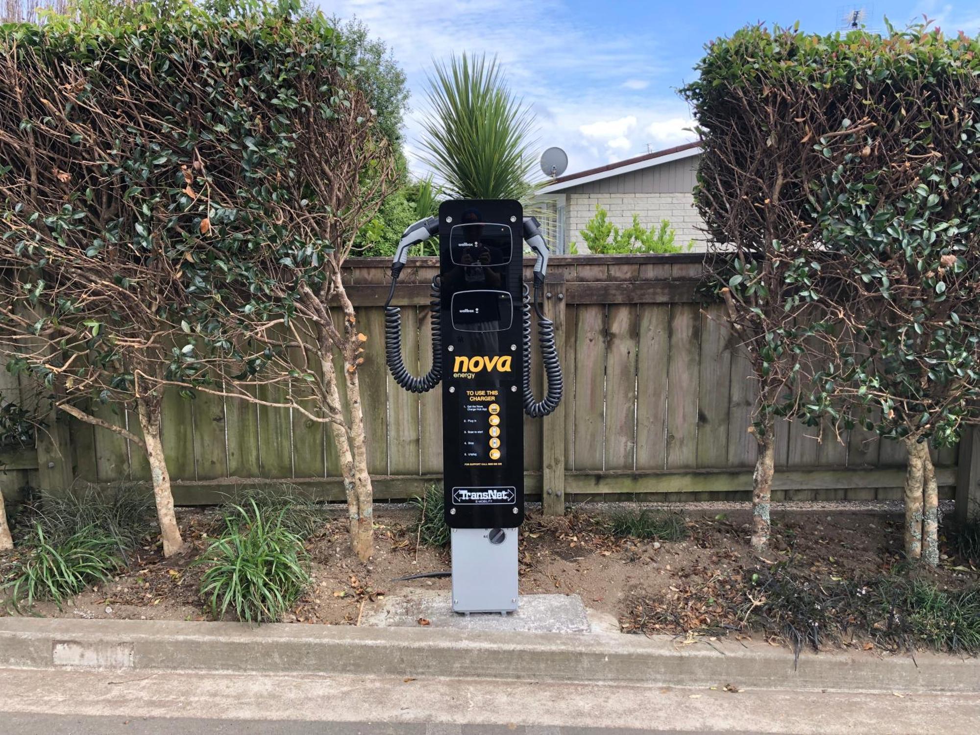 Pukekura Motor Lodge New Plymouth Luaran gambar Nova EV charging station